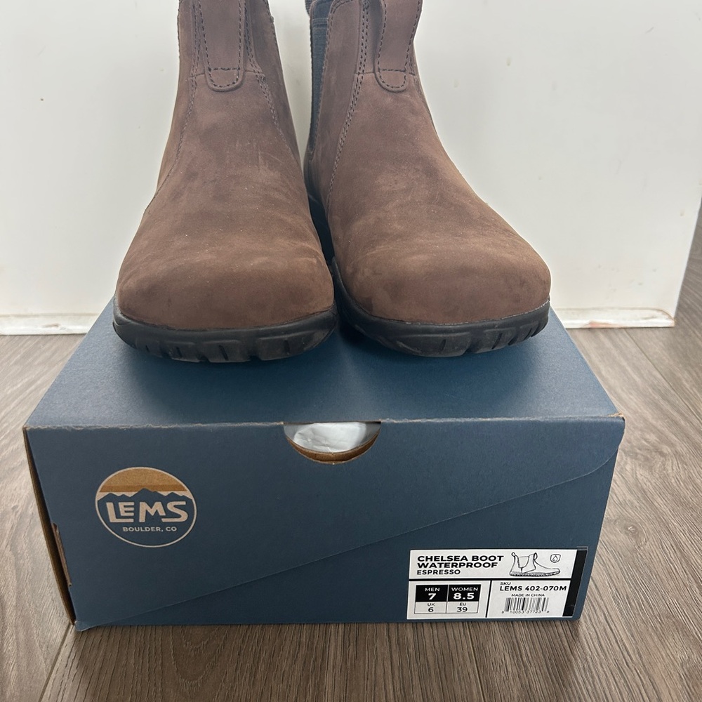 Brown Ankle Chelsea Boots with Elastic Panels